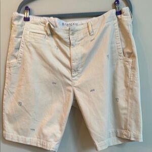 B. Draddy Golf Shorts - Men’s 38 - Khaki -100% Cotton - 1890 Crest Print